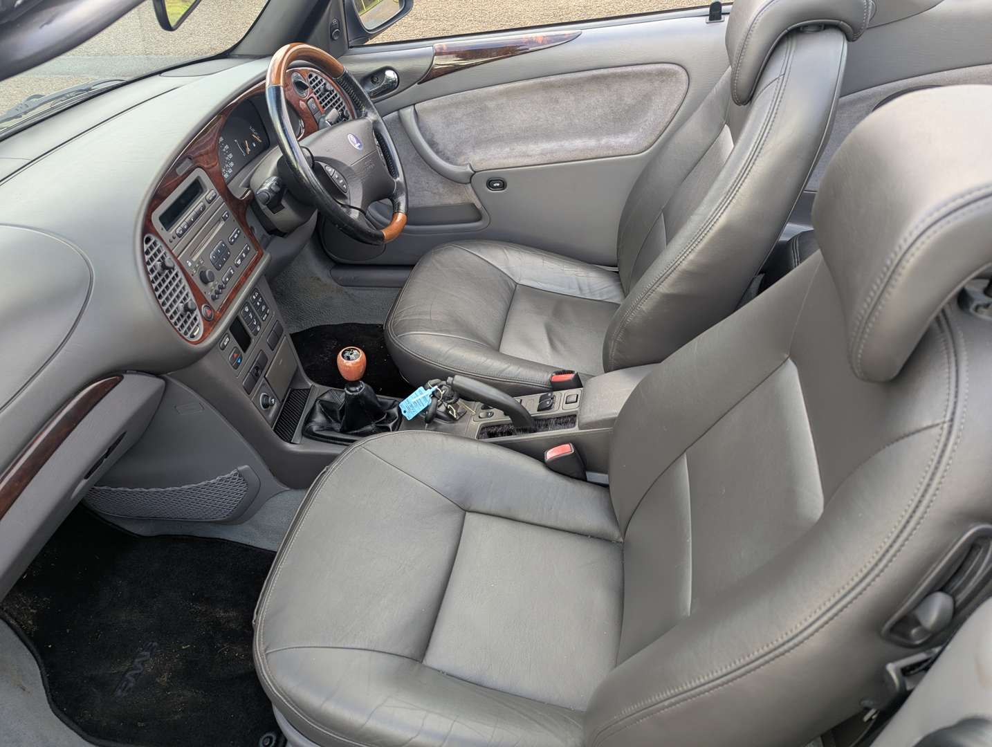 <p>2001 SAAB 9-3 SE TURBO</p>