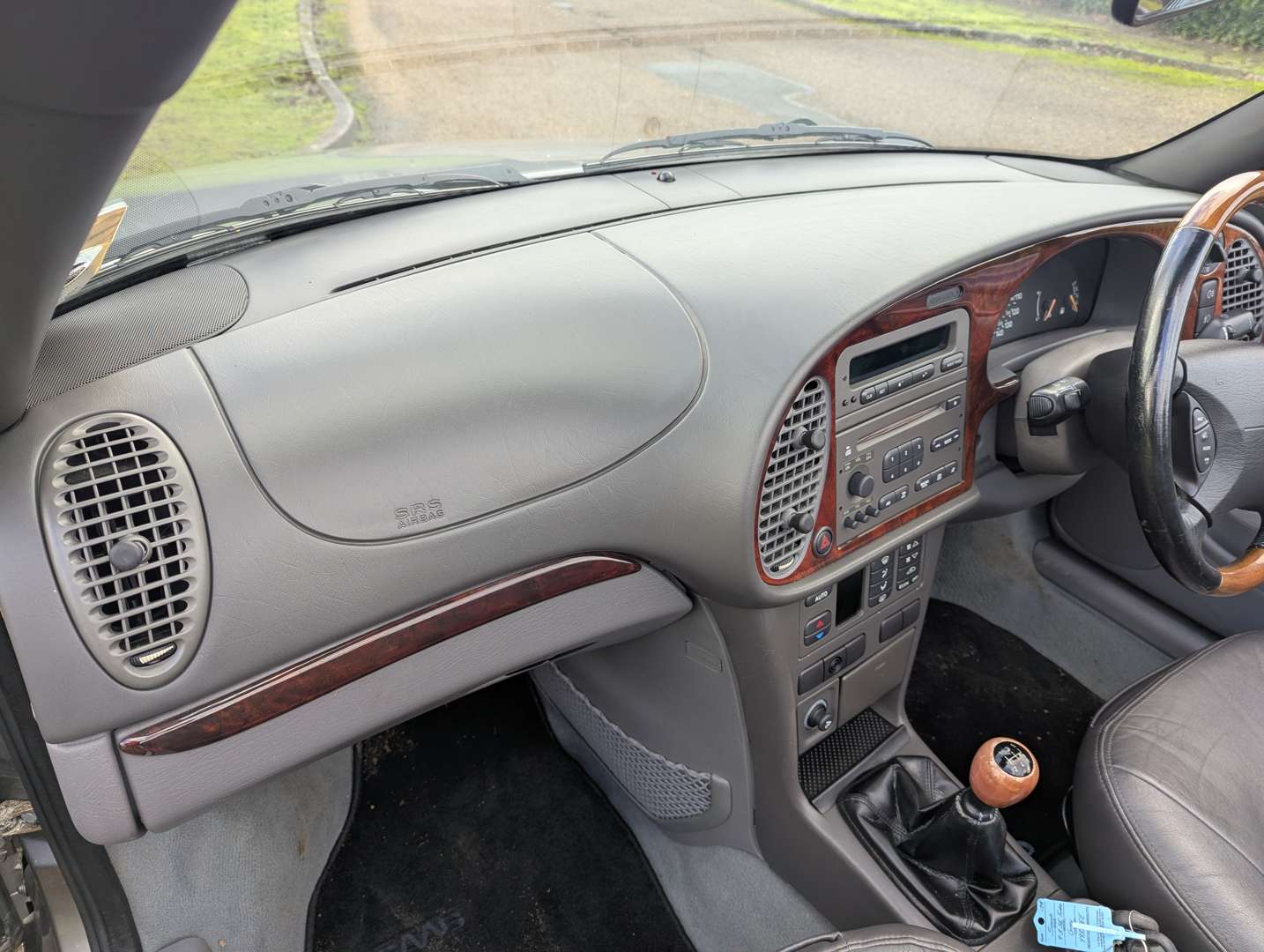 <p>2001 SAAB 9-3 SE TURBO</p>