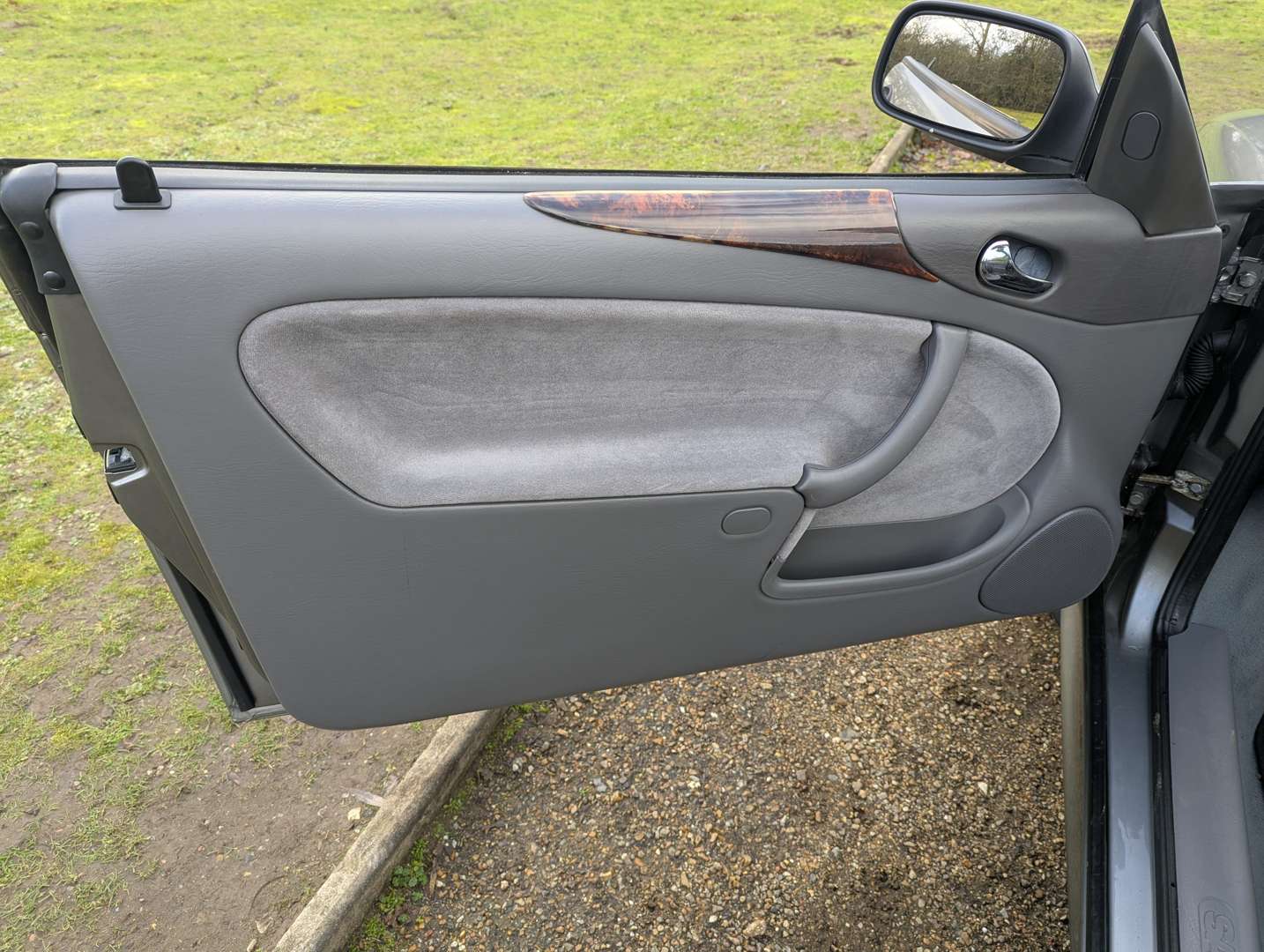 <p>2001 SAAB 9-3 SE TURBO</p>