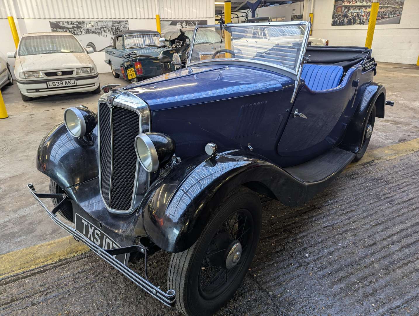 <p>1936 MORRIS EIGHT</p>