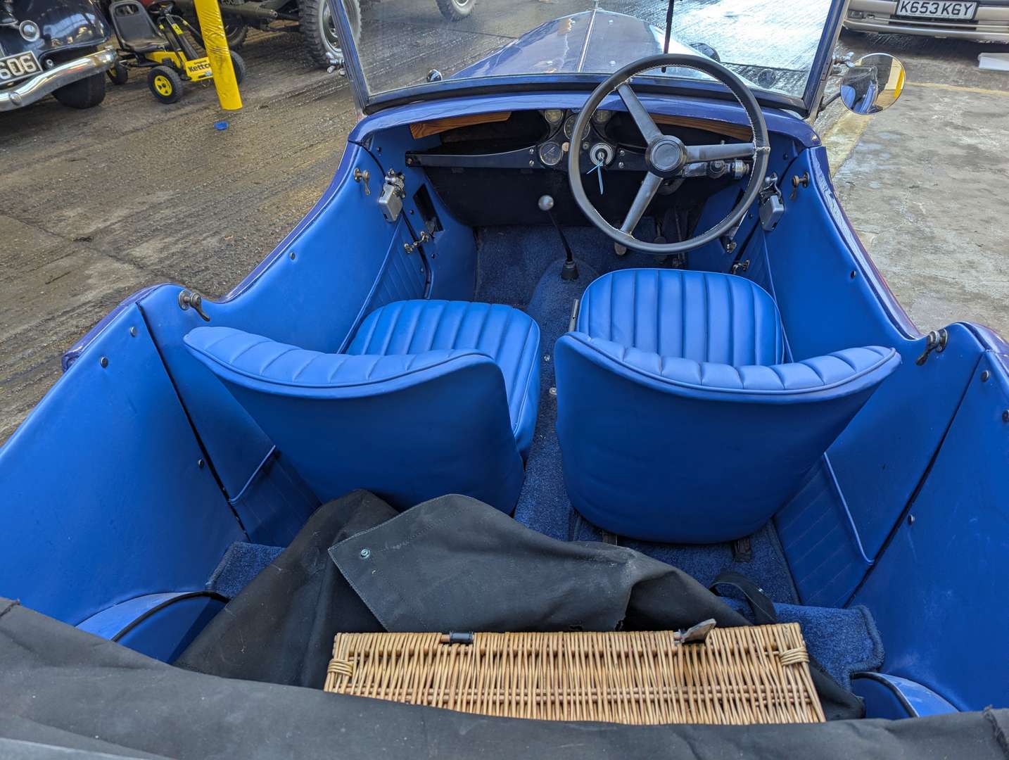 <p>1936 MORRIS EIGHT</p>