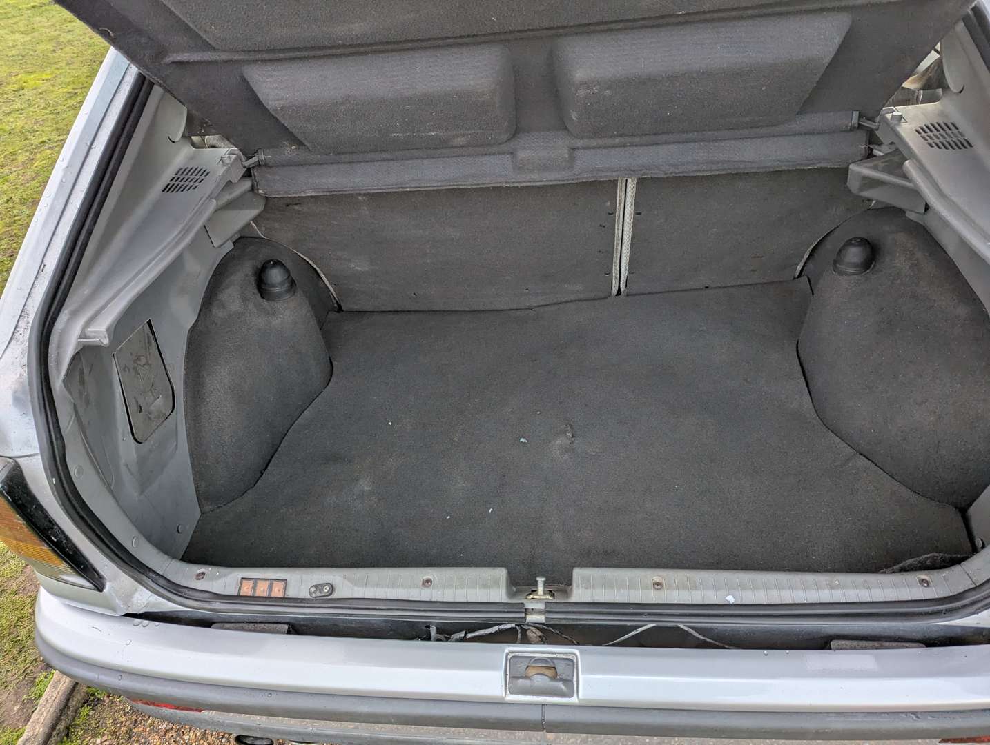 <p>1988 VAUXHALL ASTRA GTE</p>