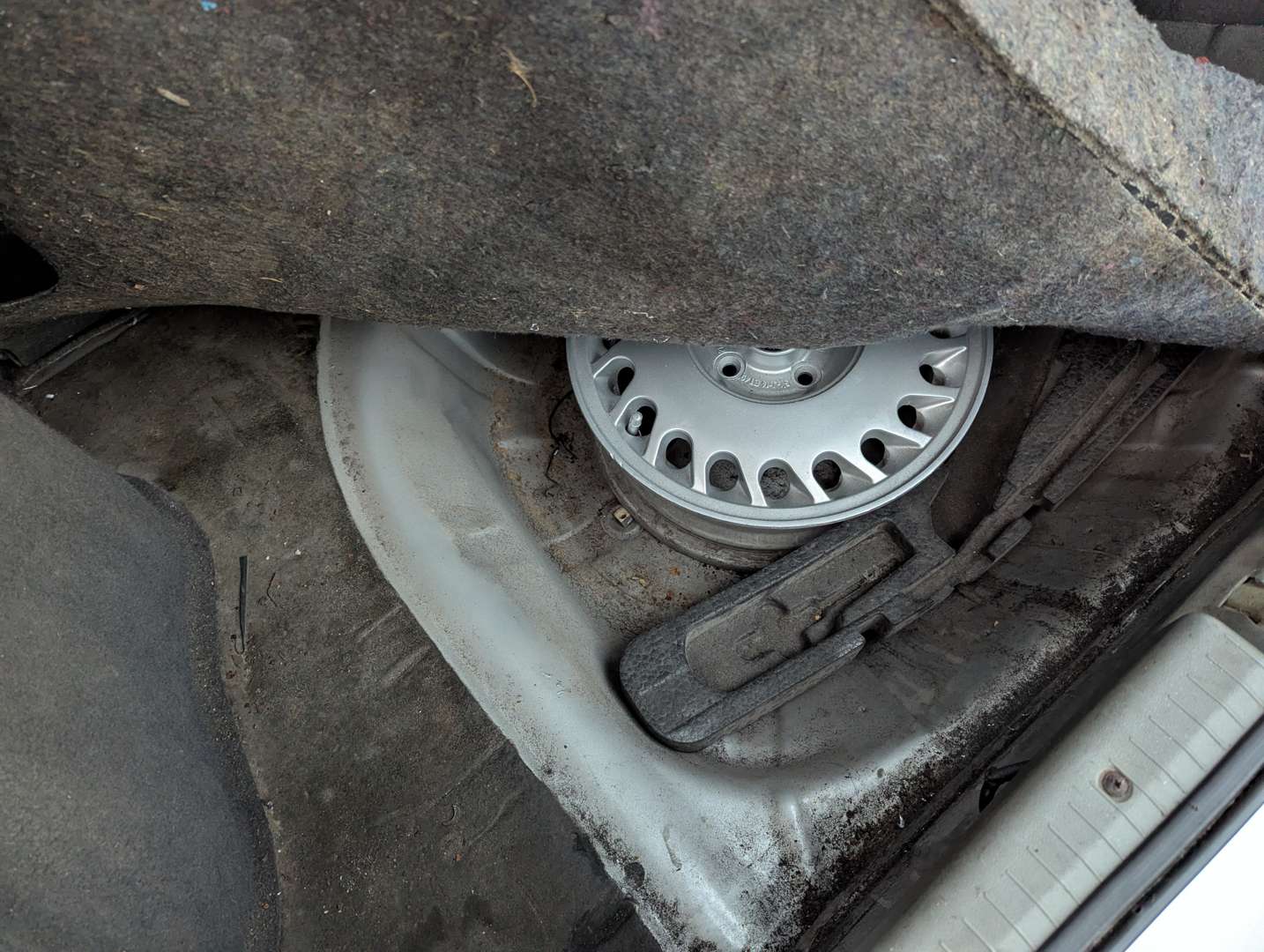 <p>1988 VAUXHALL ASTRA GTE</p>