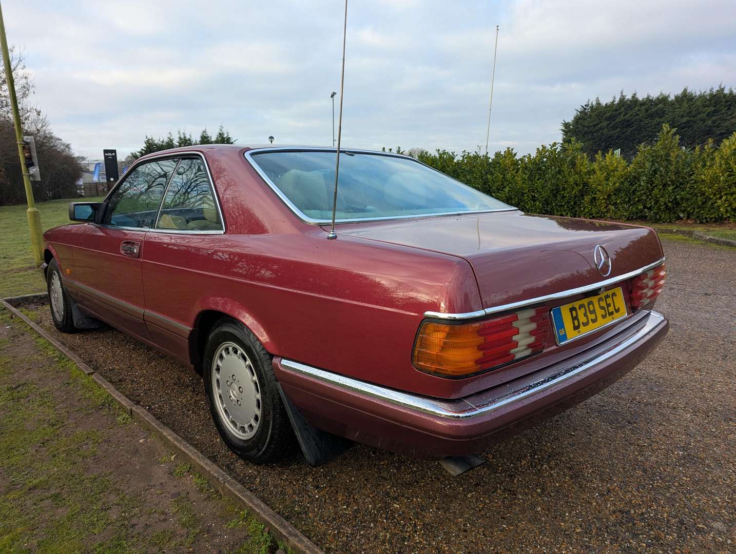 <p>1989 MERCEDES 420 SEC W126 AUTO</p>