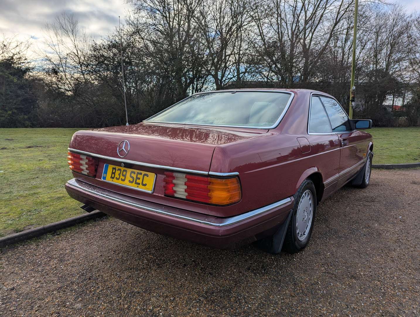 <p>1989 MERCEDES 420 SEC W126 AUTO</p>