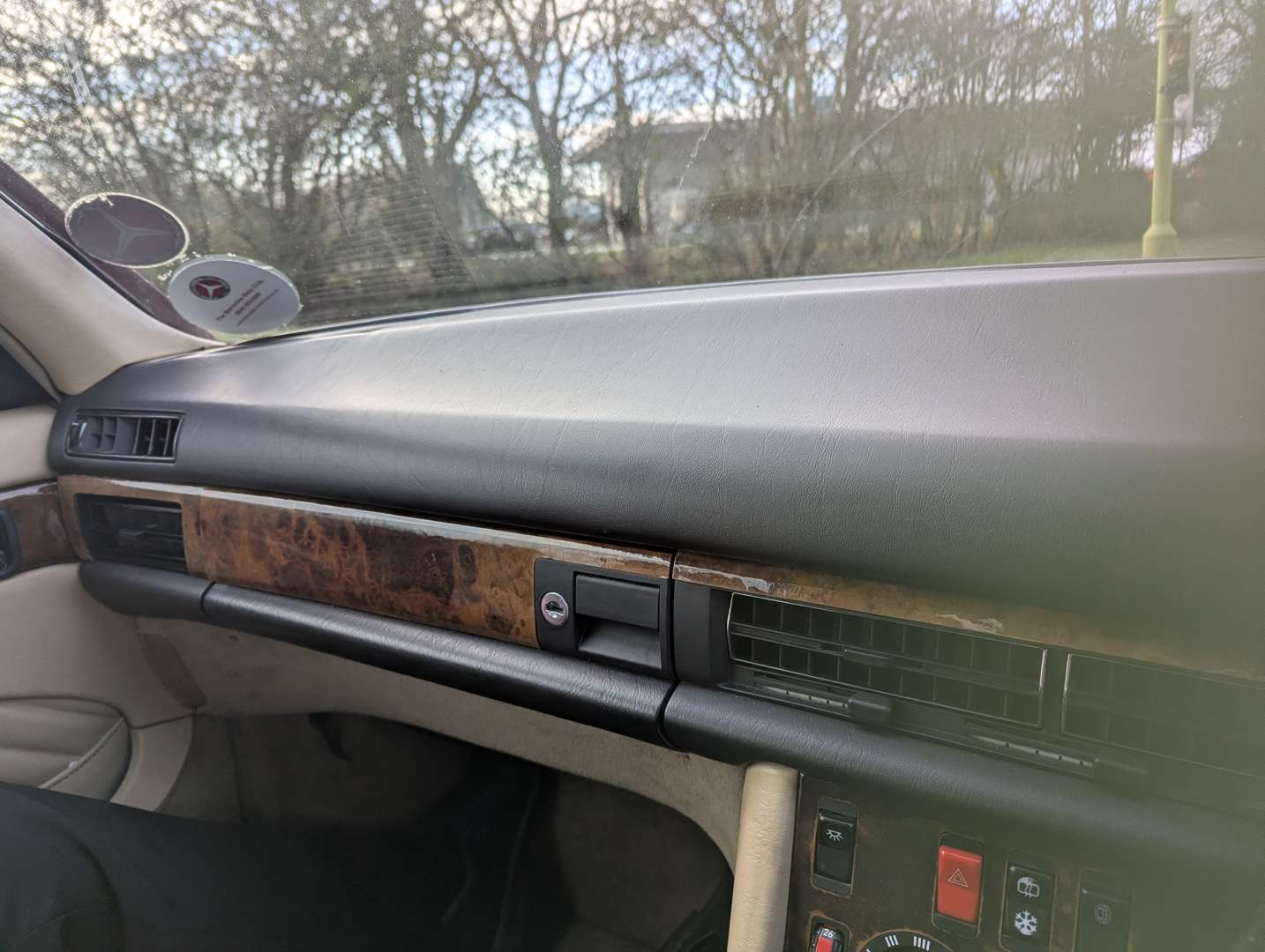 <p>1989 MERCEDES 420 SEC W126 AUTO</p>