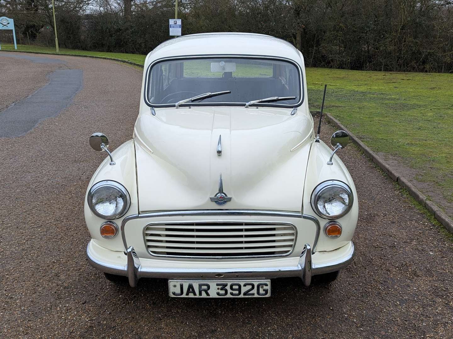 <p>1969 MORRIS MINOR 1000 TRAVELLER</p>