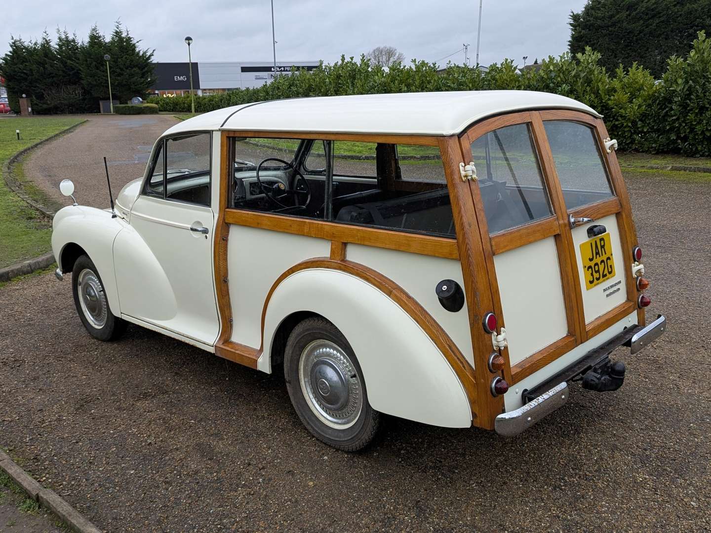 <p>1969 MORRIS MINOR 1000 TRAVELLER</p>