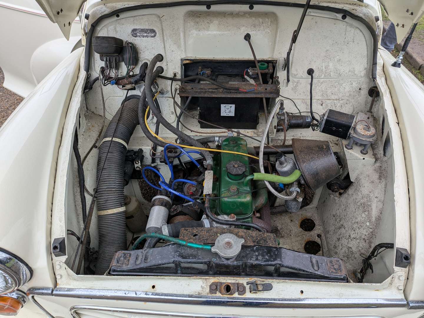 <p>1969 MORRIS MINOR 1000 TRAVELLER</p>