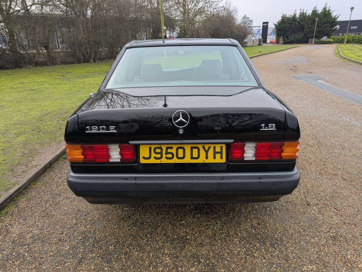 <p>1992 MERCEDES 190E AUTO</p>