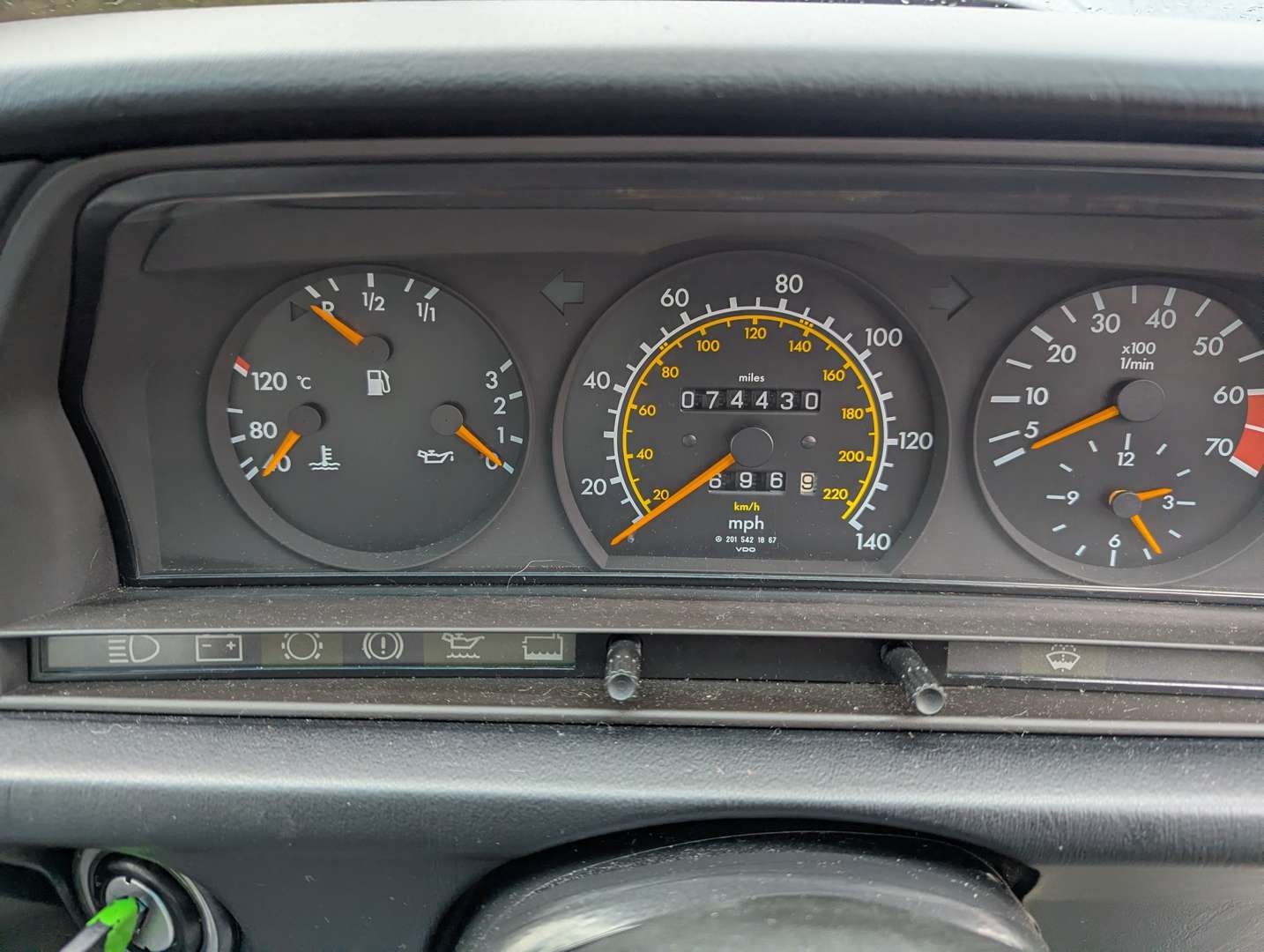 <p>1992 MERCEDES 190E AUTO</p>