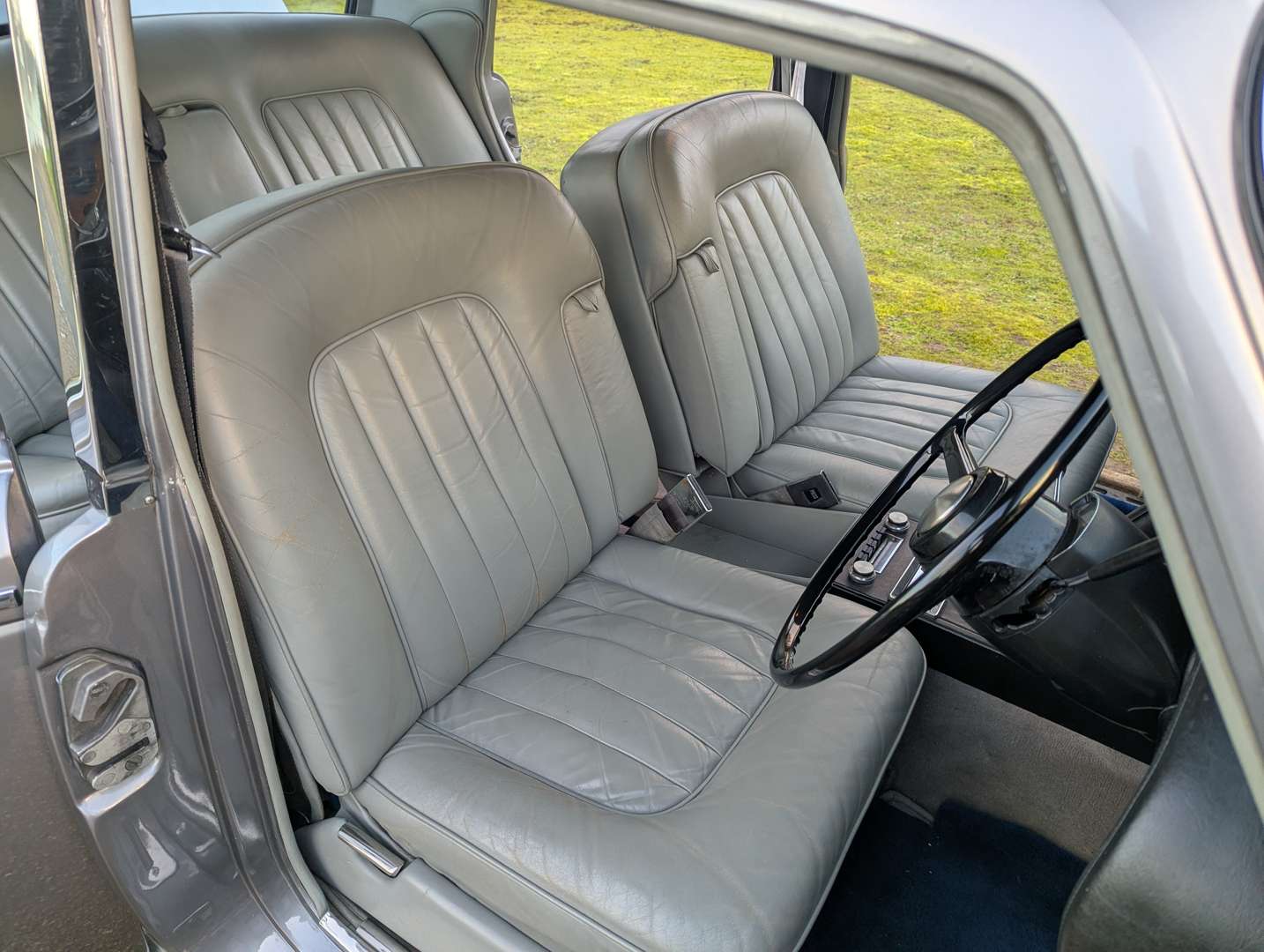 <p>1971 ROLLS ROYCE SILVER SHADOW I</p>