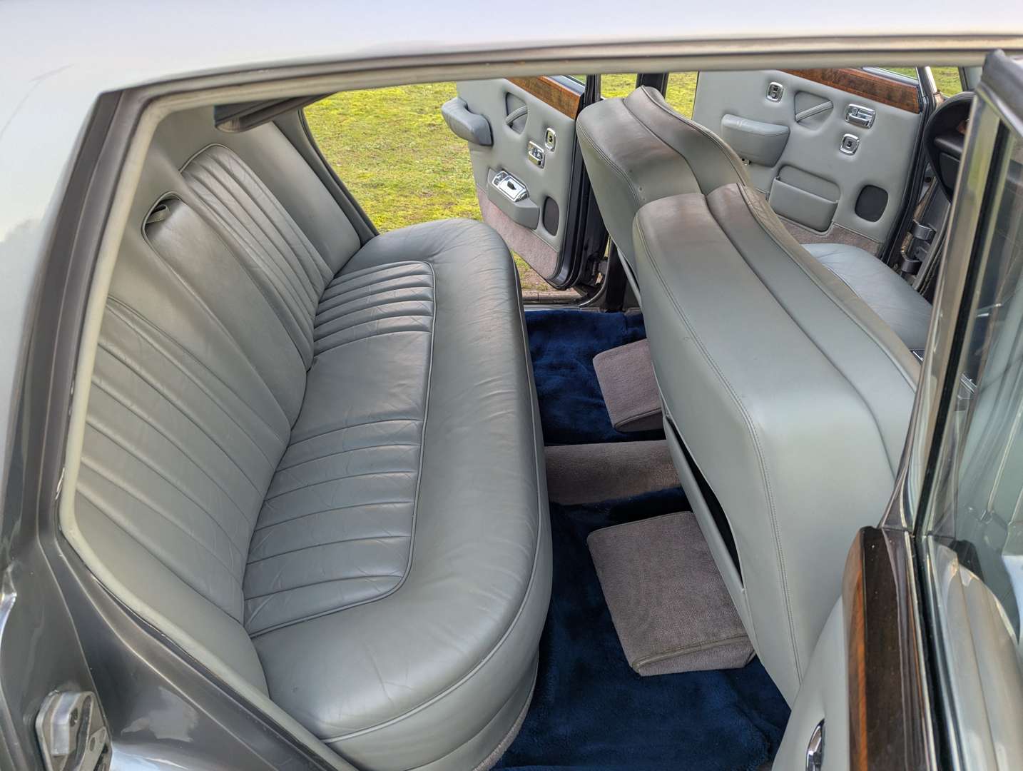 <p>1971 ROLLS ROYCE SILVER SHADOW I</p>