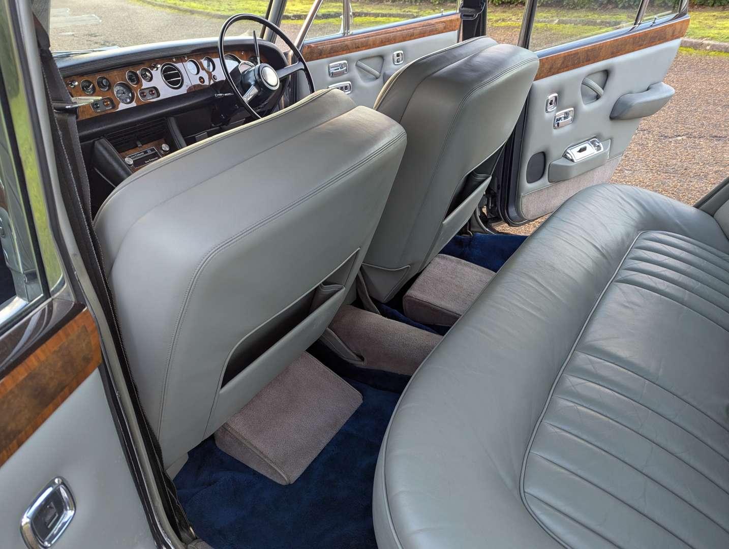 <p>1971 ROLLS ROYCE SILVER SHADOW I</p>