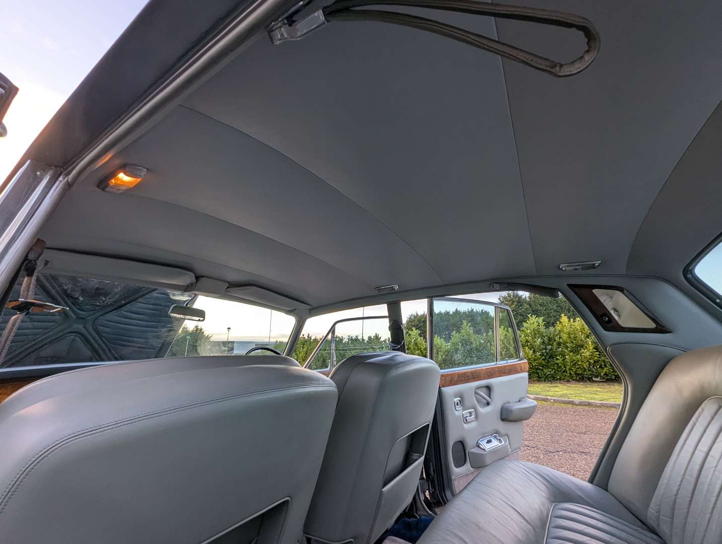 <p>1971 ROLLS ROYCE SILVER SHADOW I</p>