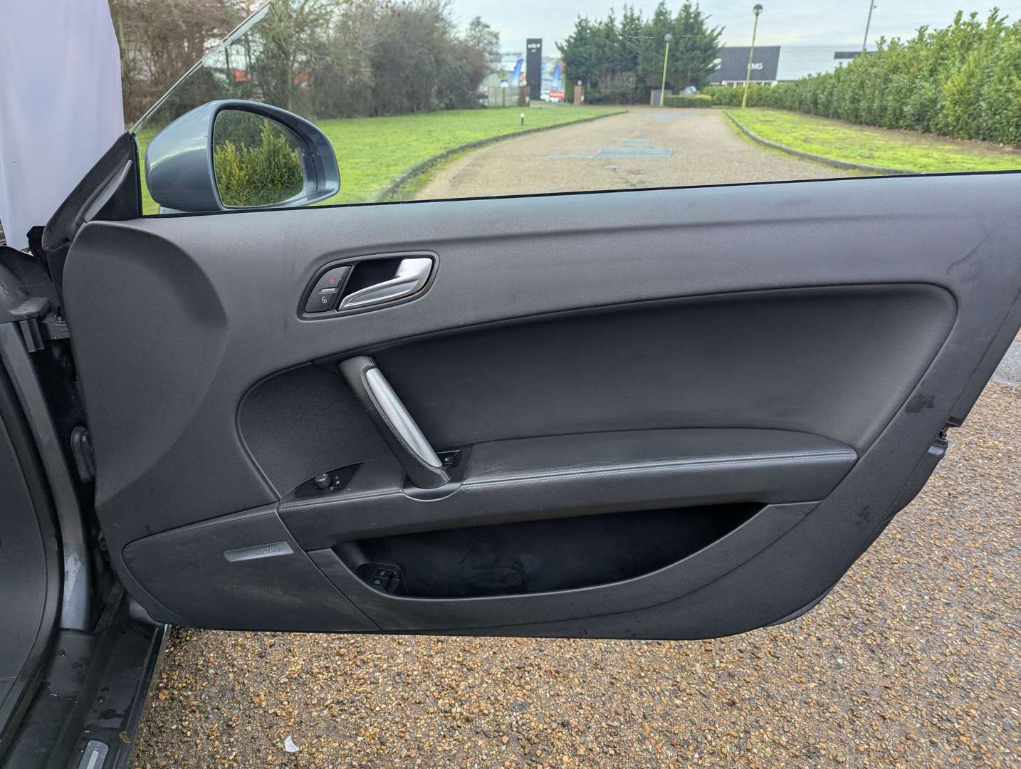 <p>2007 AUDI TT 3.2 V6 QUATTRO S-TRONIC CONVERTIBLE</p>