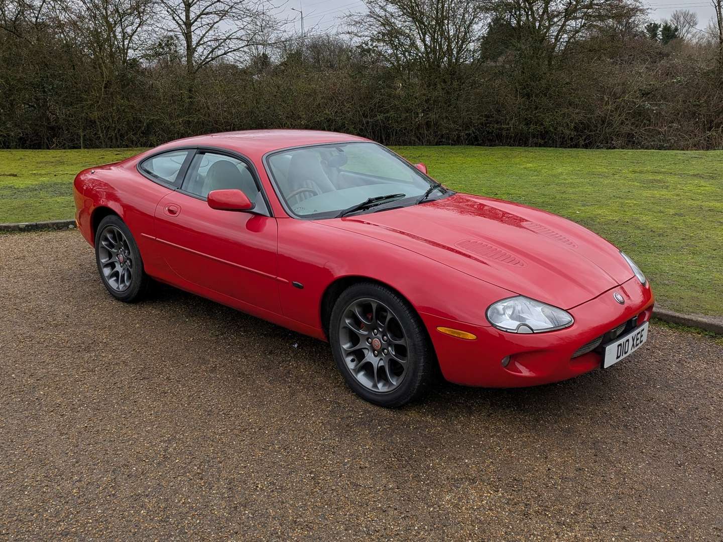 <p>1998 JAGUAR XKR 4.0 AUTO</p>