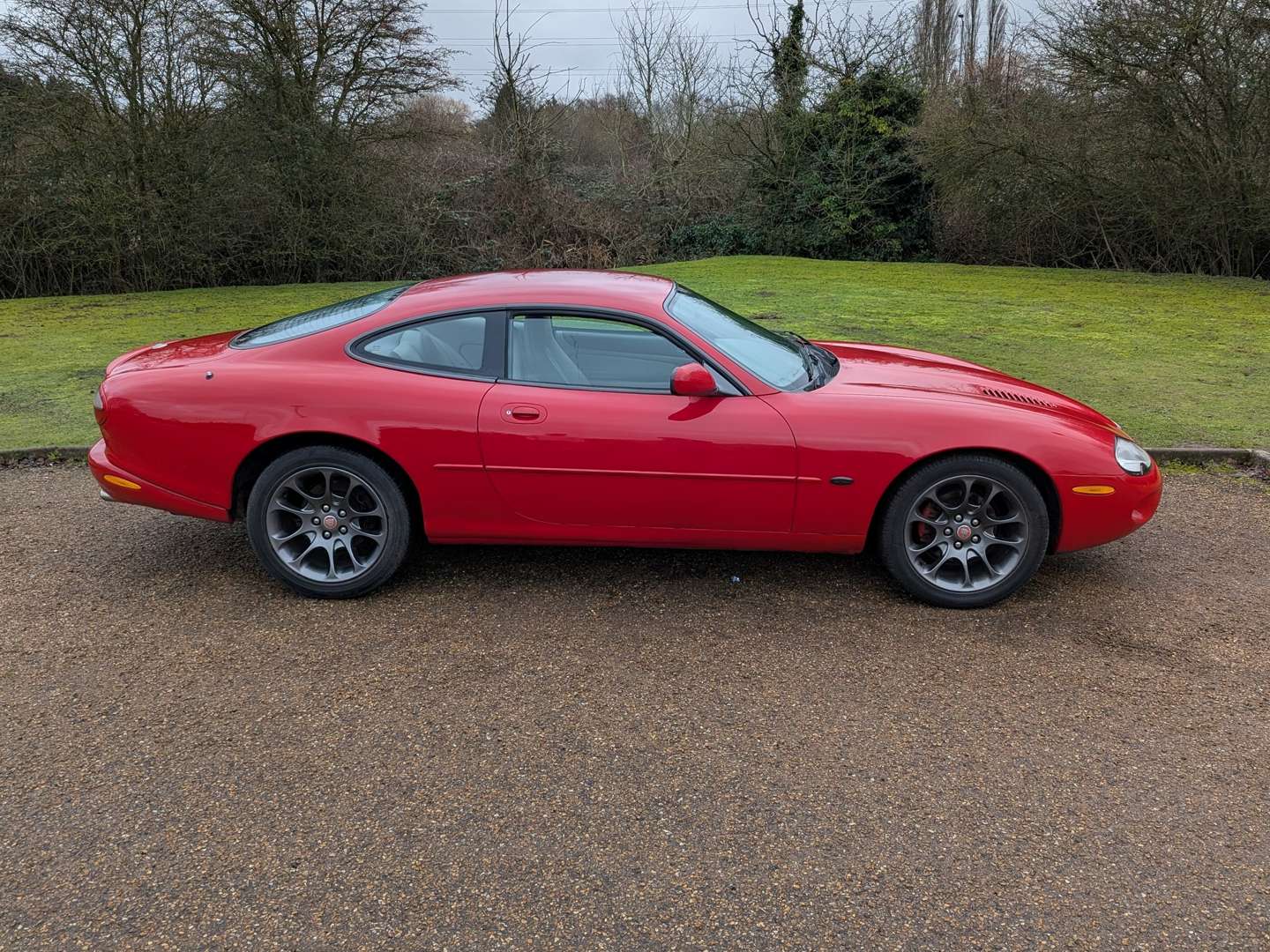 <p>1998 JAGUAR XKR 4.0 AUTO</p>
