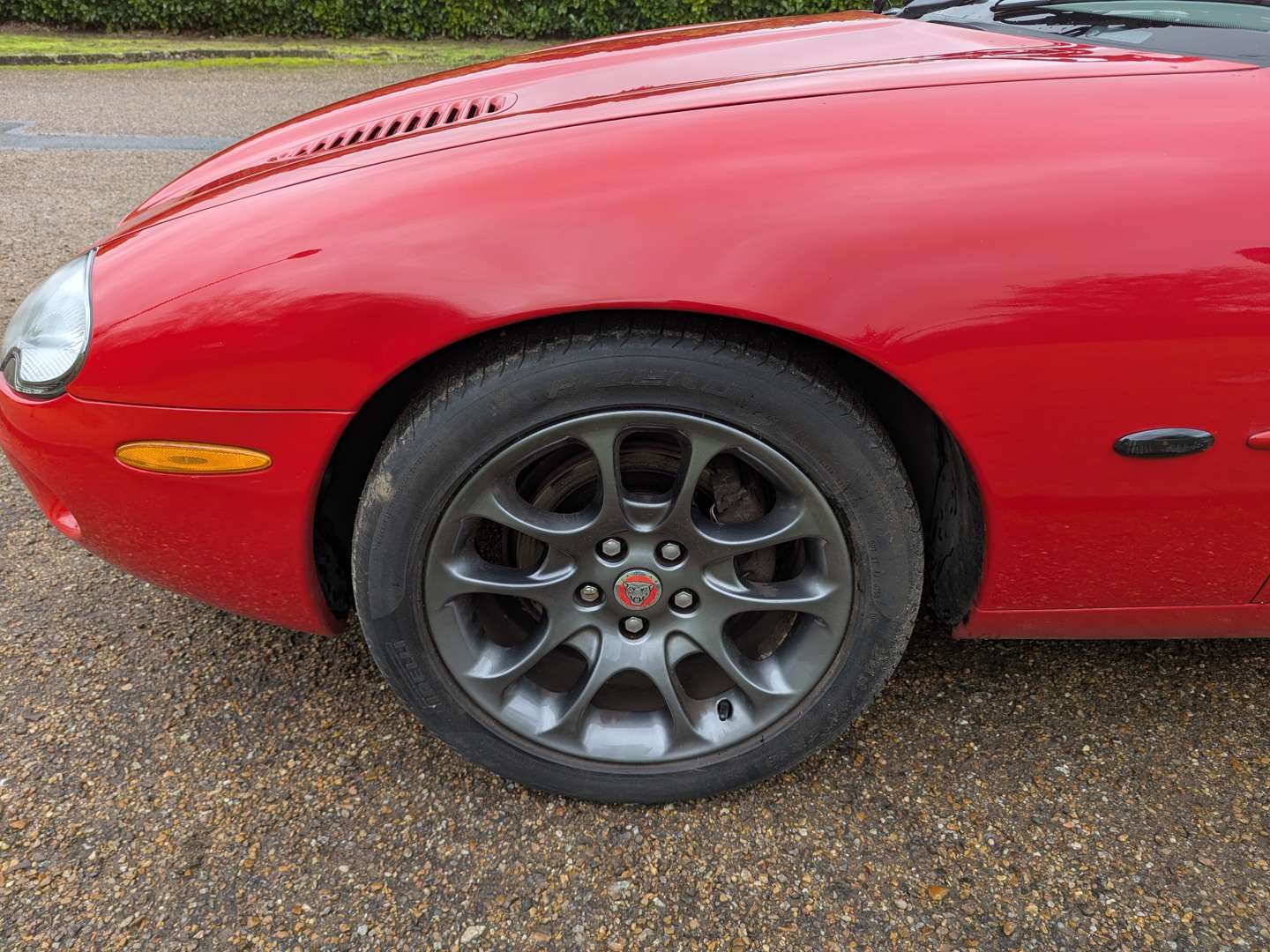<p>1998 JAGUAR XKR 4.0 AUTO</p>