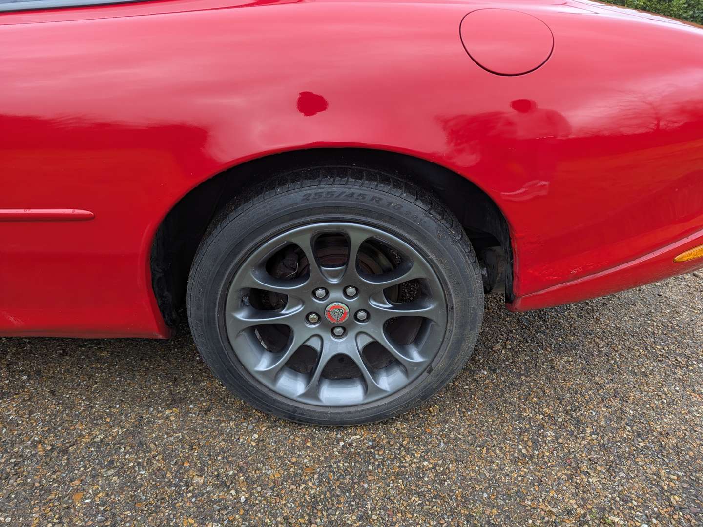 <p>1998 JAGUAR XKR 4.0 AUTO</p>