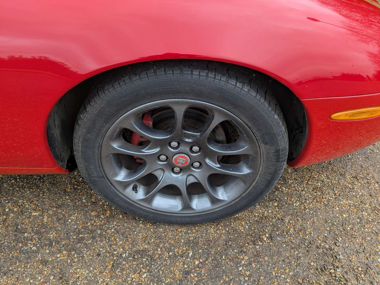 <p>1998 JAGUAR XKR 4.0 AUTO</p>
