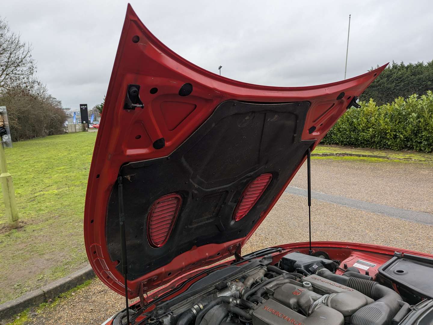 <p>1998 JAGUAR XKR 4.0 AUTO</p>