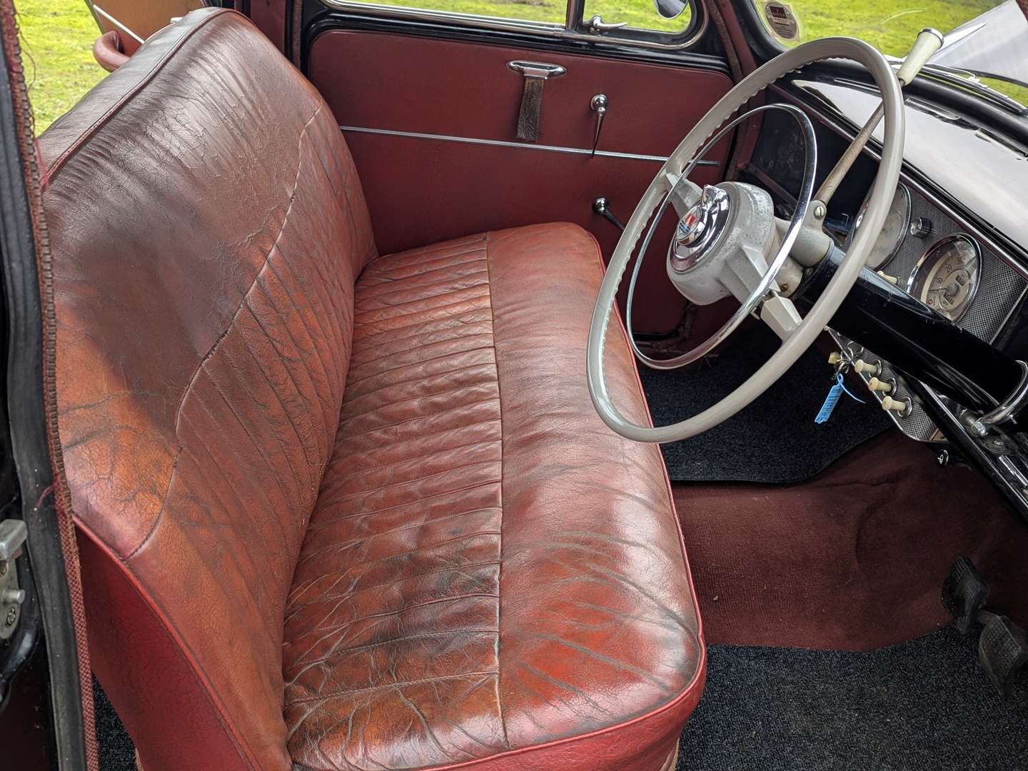 <p>1956 MORRIS ISIS SERIES I</p>