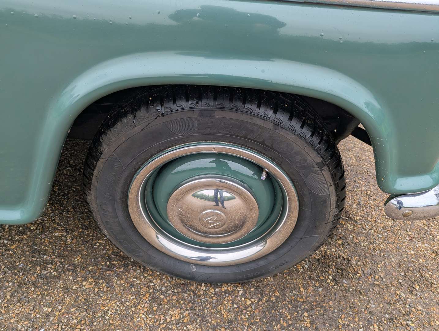 <p>1956 MORRIS ISIS SERIES I</p>