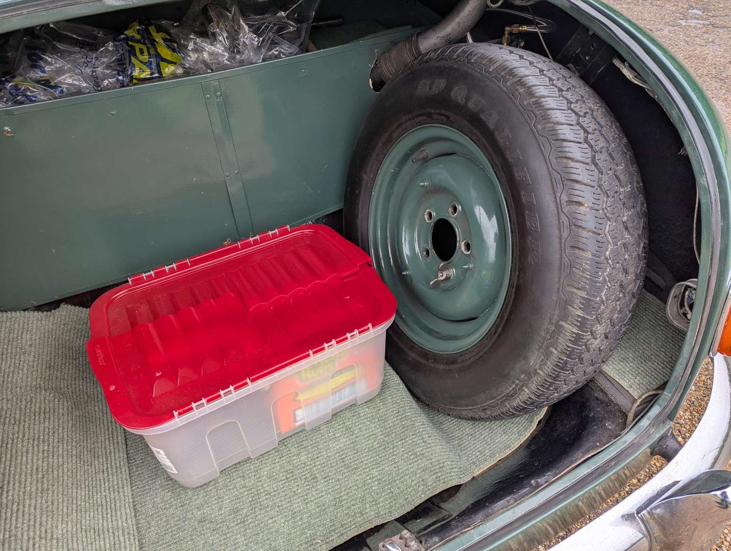 <p>1956 MORRIS ISIS SERIES I</p>