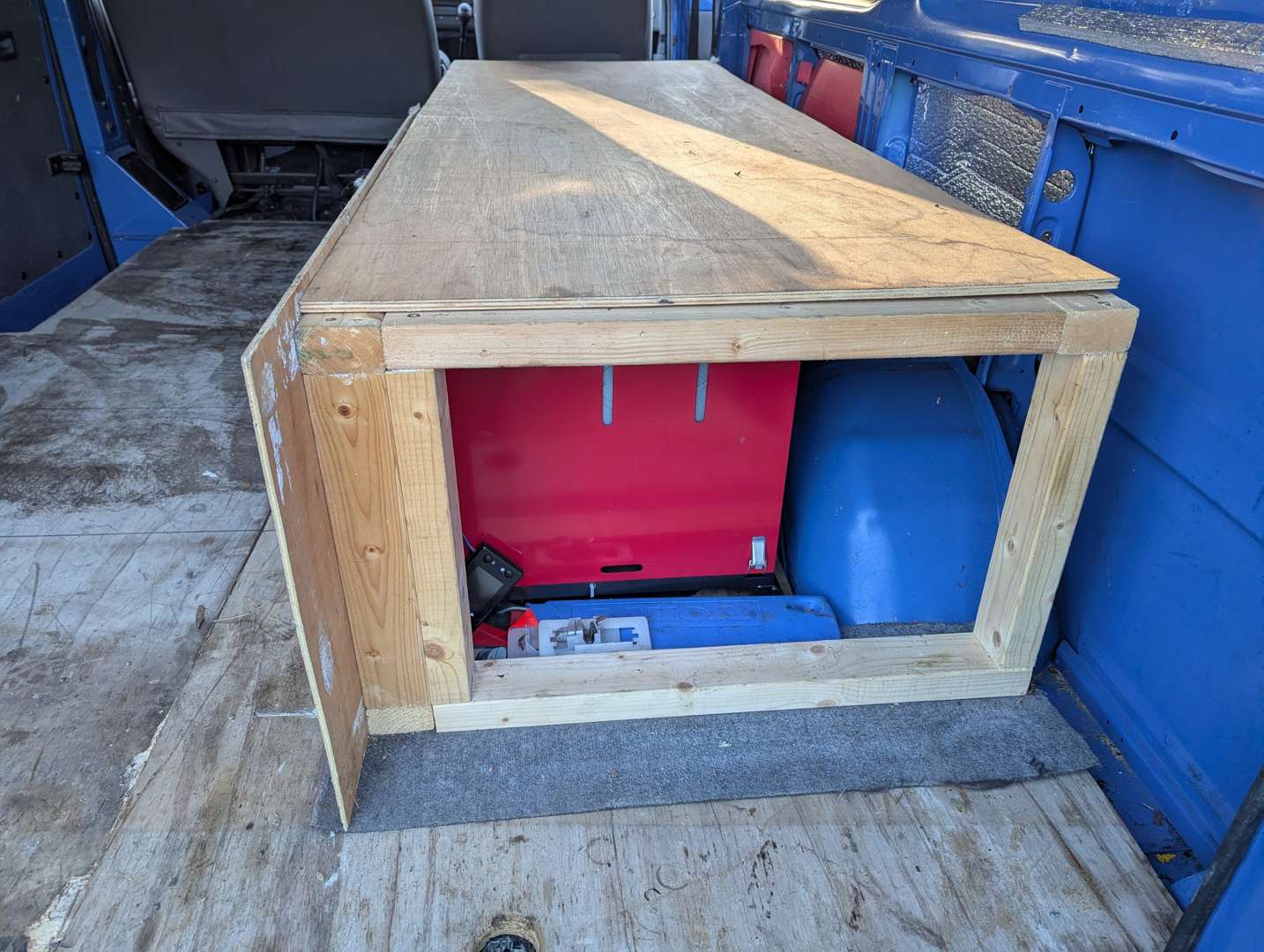 <p>1990 FORD TRANSIT 100 MKIII</p>