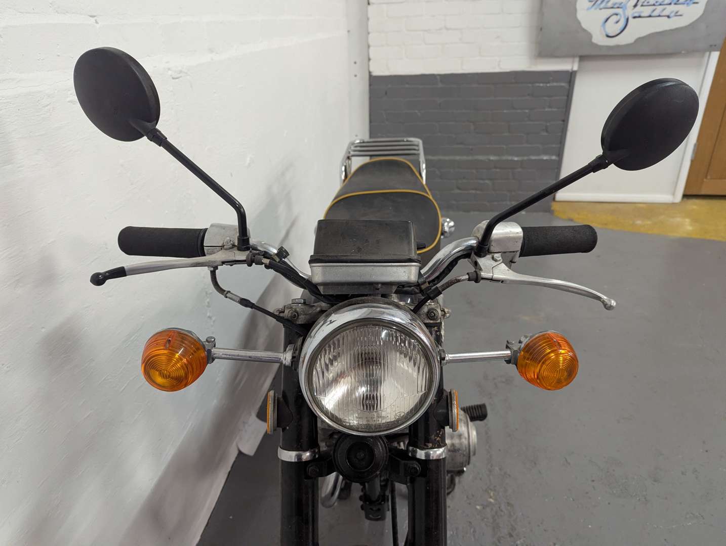 <p>1979 HONDA CD185 BENLY</p>