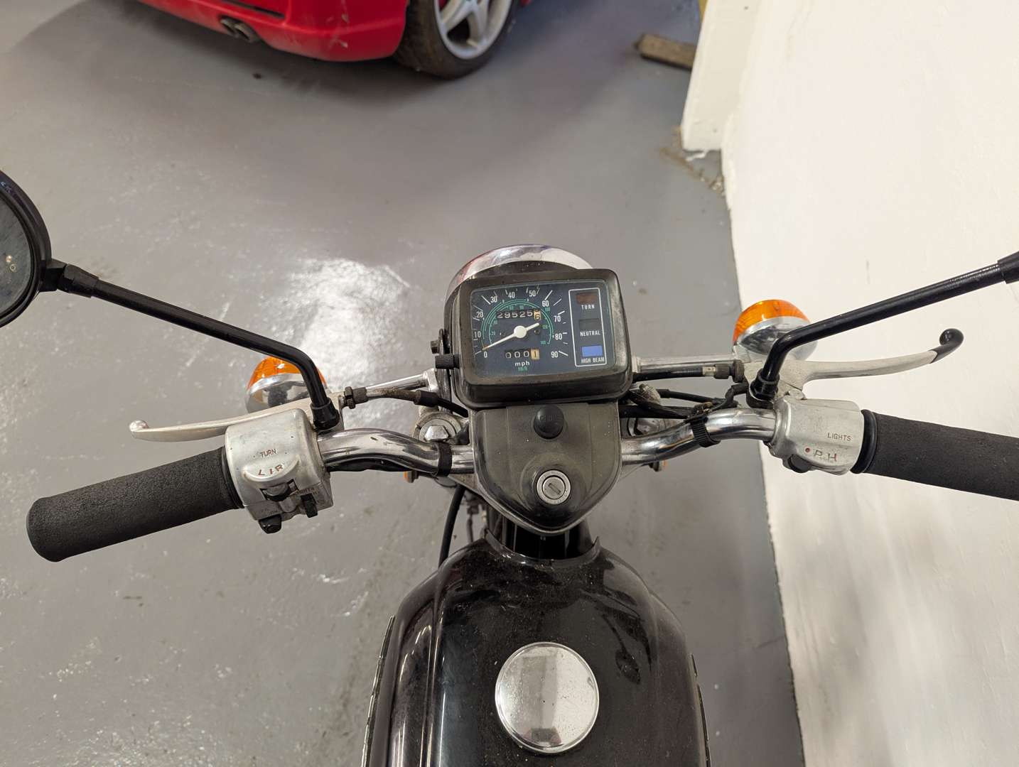 <p>1979 HONDA CD185 BENLY</p>