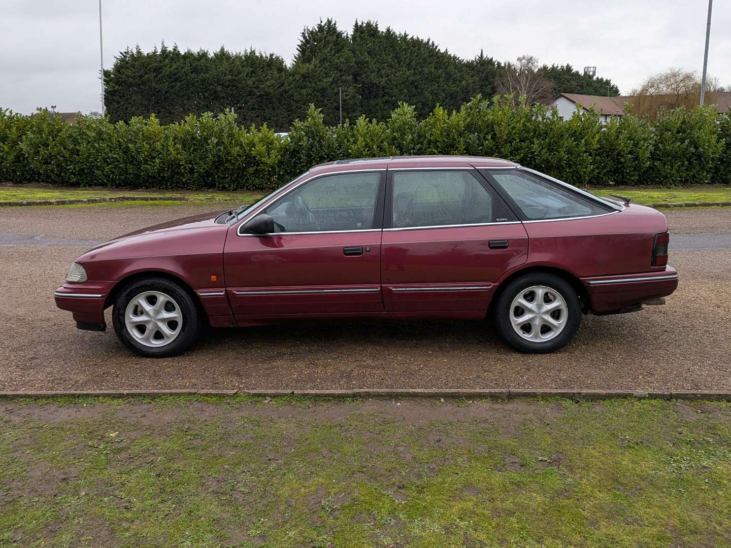 <p>1993 FORD GRANADA 2.0 SCORPIO AUTO</p>