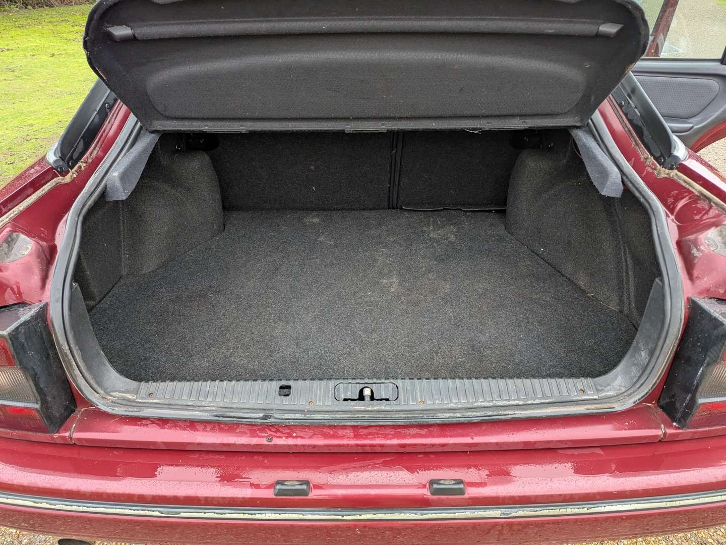 <p>1993 FORD GRANADA 2.0 SCORPIO AUTO</p>