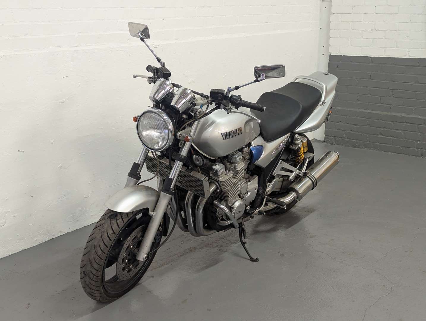 <p>2001 YAMAHA XJR 1300</p>