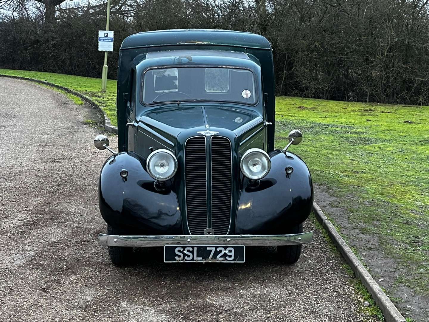 <p>1937 COMMER LIGHT VAN</p>