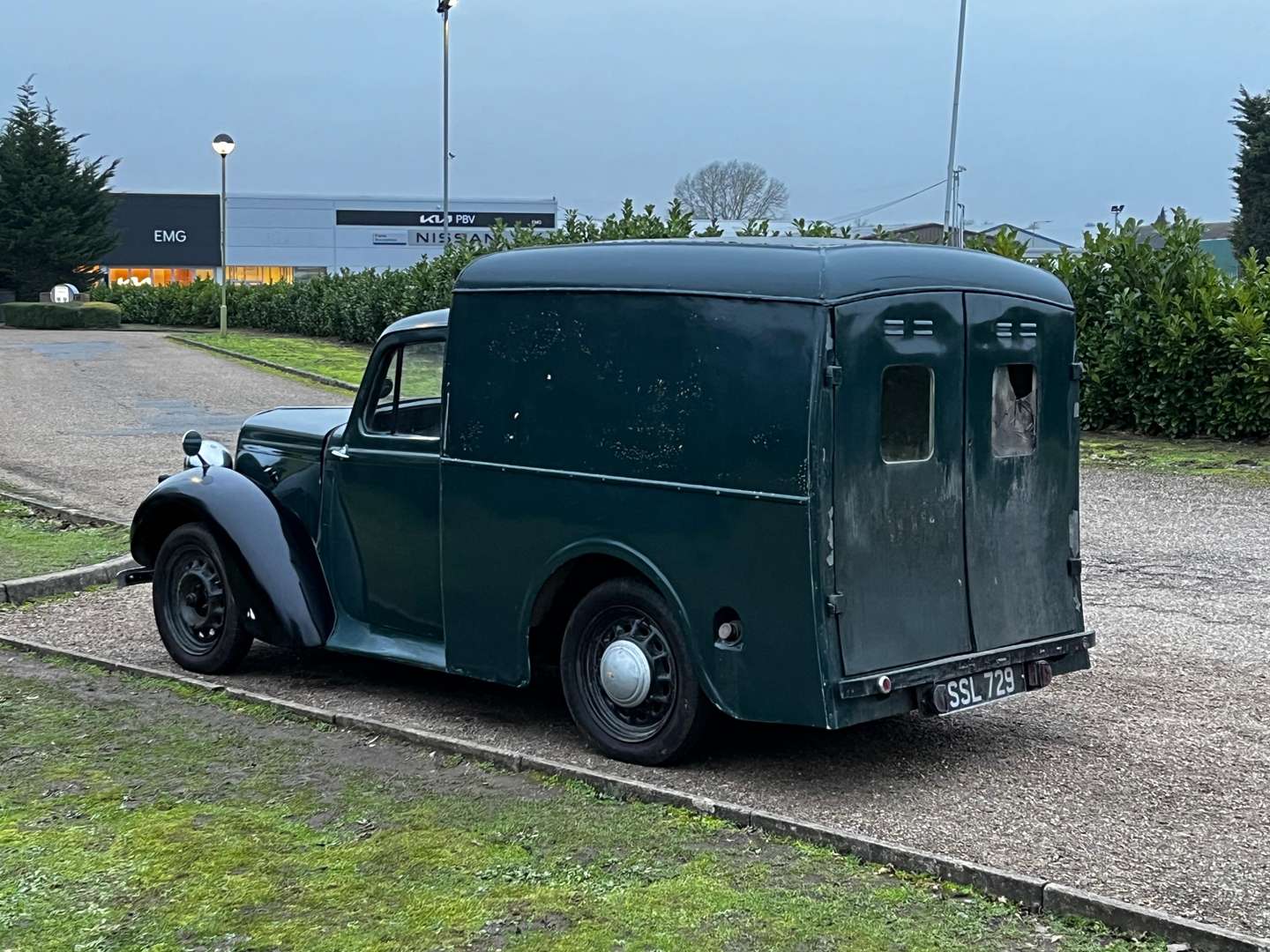 <p>1937 COMMER LIGHT VAN</p>