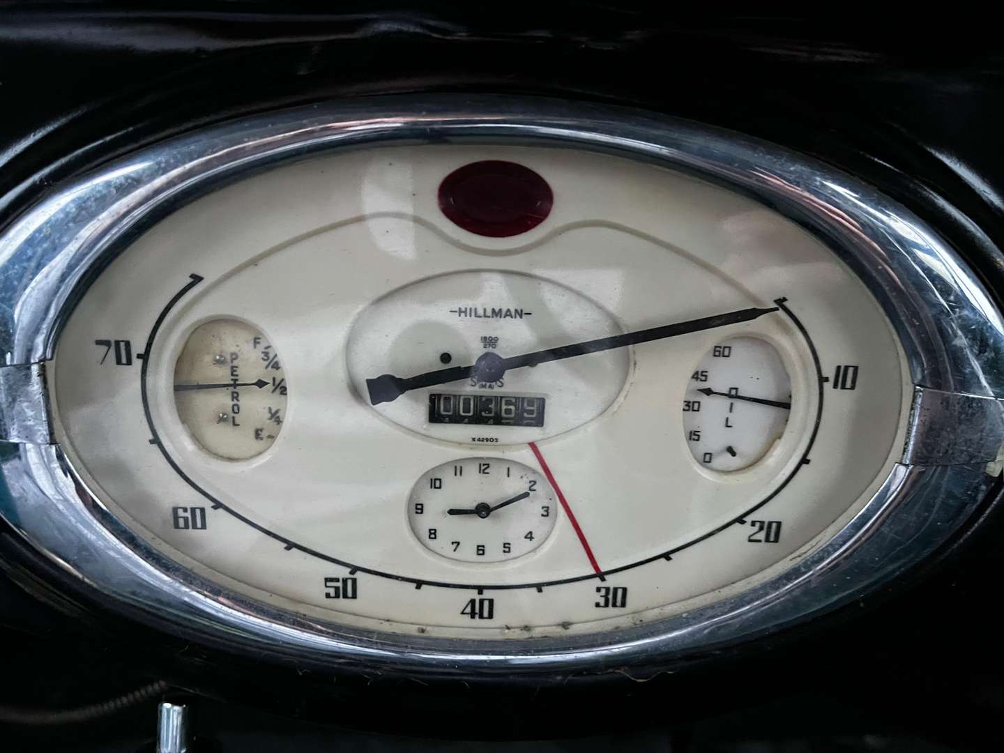 <p>1937 COMMER LIGHT VAN</p>