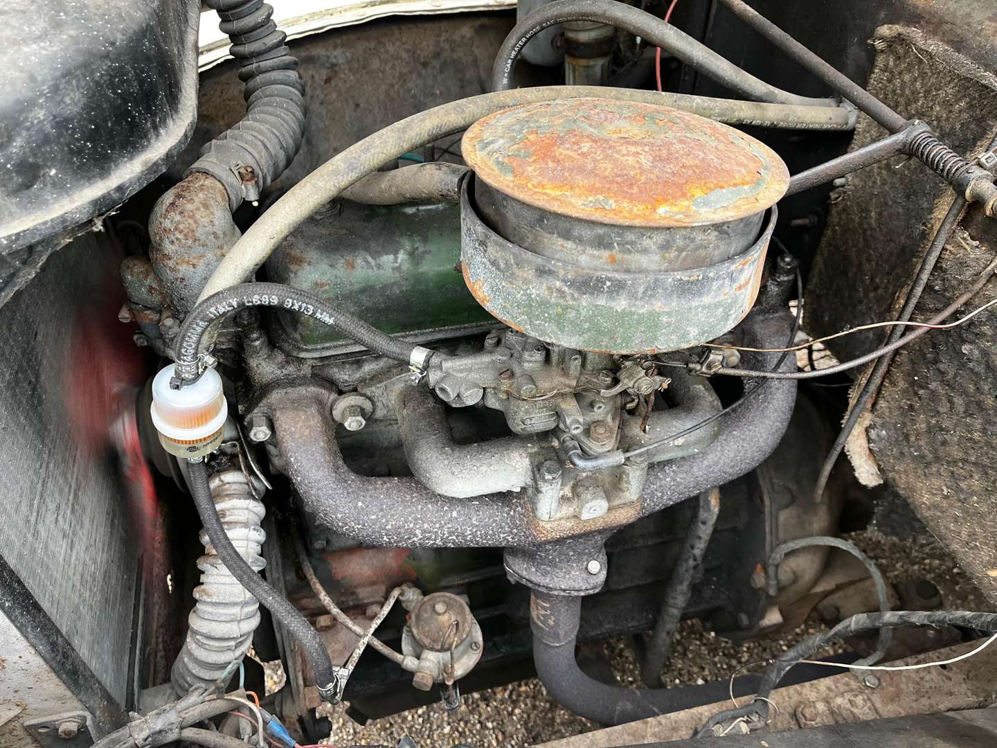 <p>1956 MORRIS LC5 AMBULANCE</p>