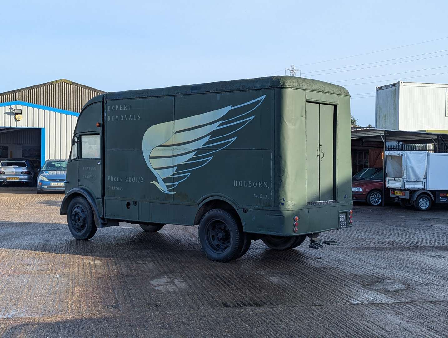 <p>1955 ALBION CLAYMORE</p>