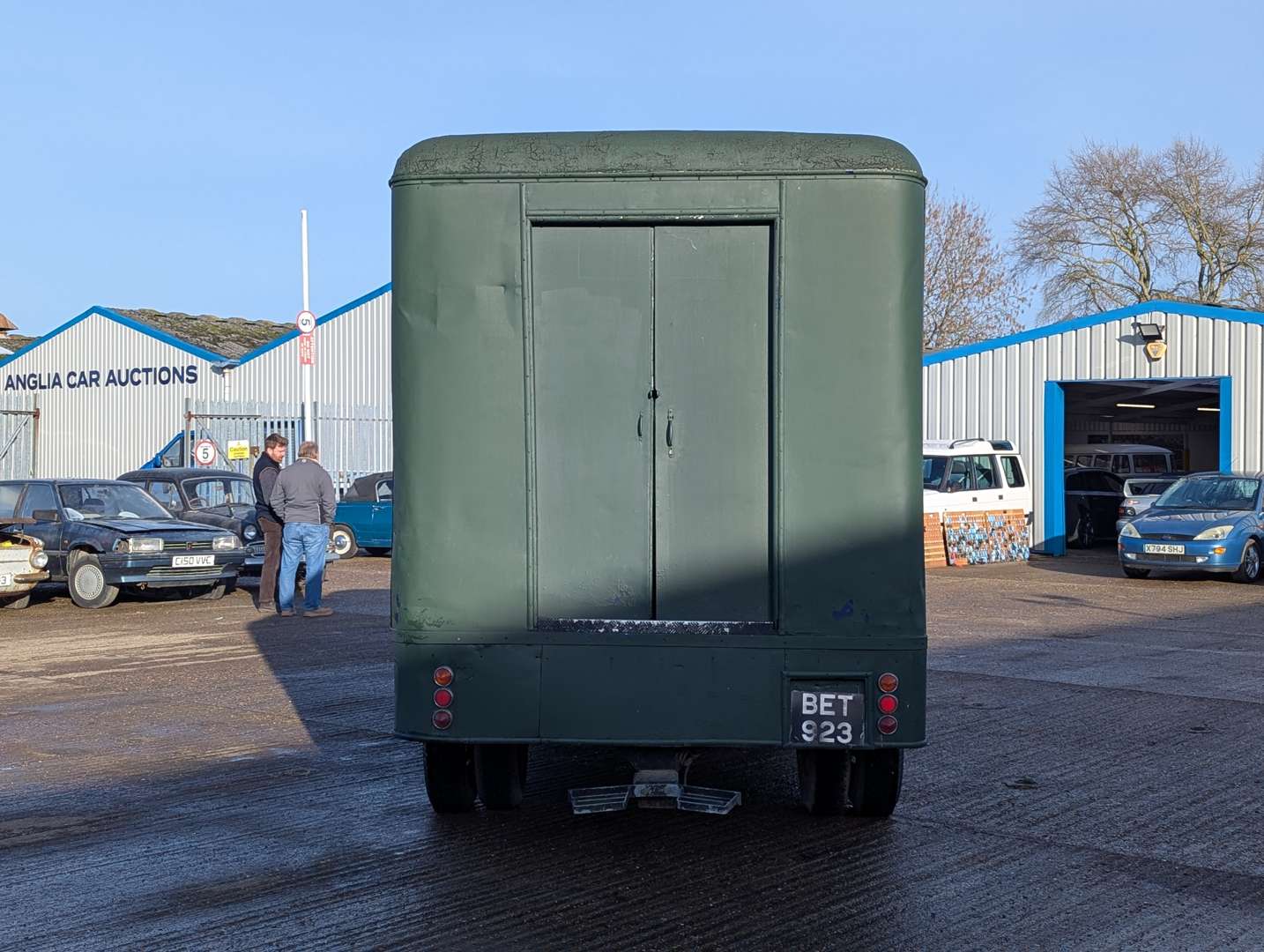 <p>1955 ALBION CLAYMORE</p>