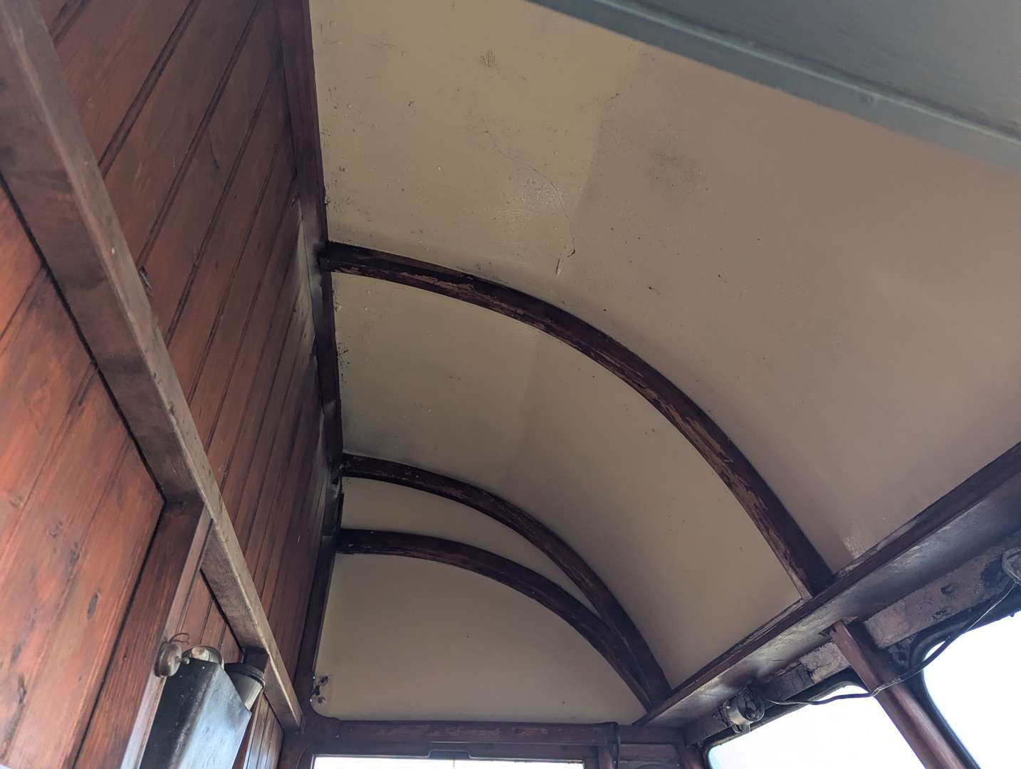 <p>1955 ALBION CLAYMORE</p>