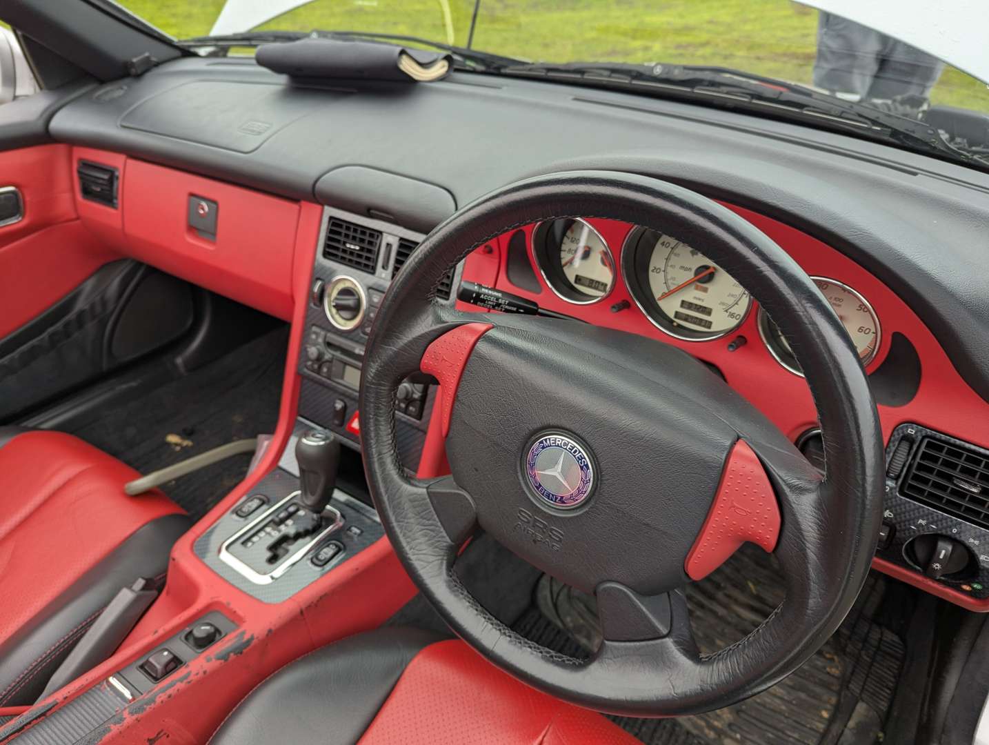 <p>1998 MERCEDES SLK 230 KOMPRESSOR R170 ONE RECORDED KEEPER</p>