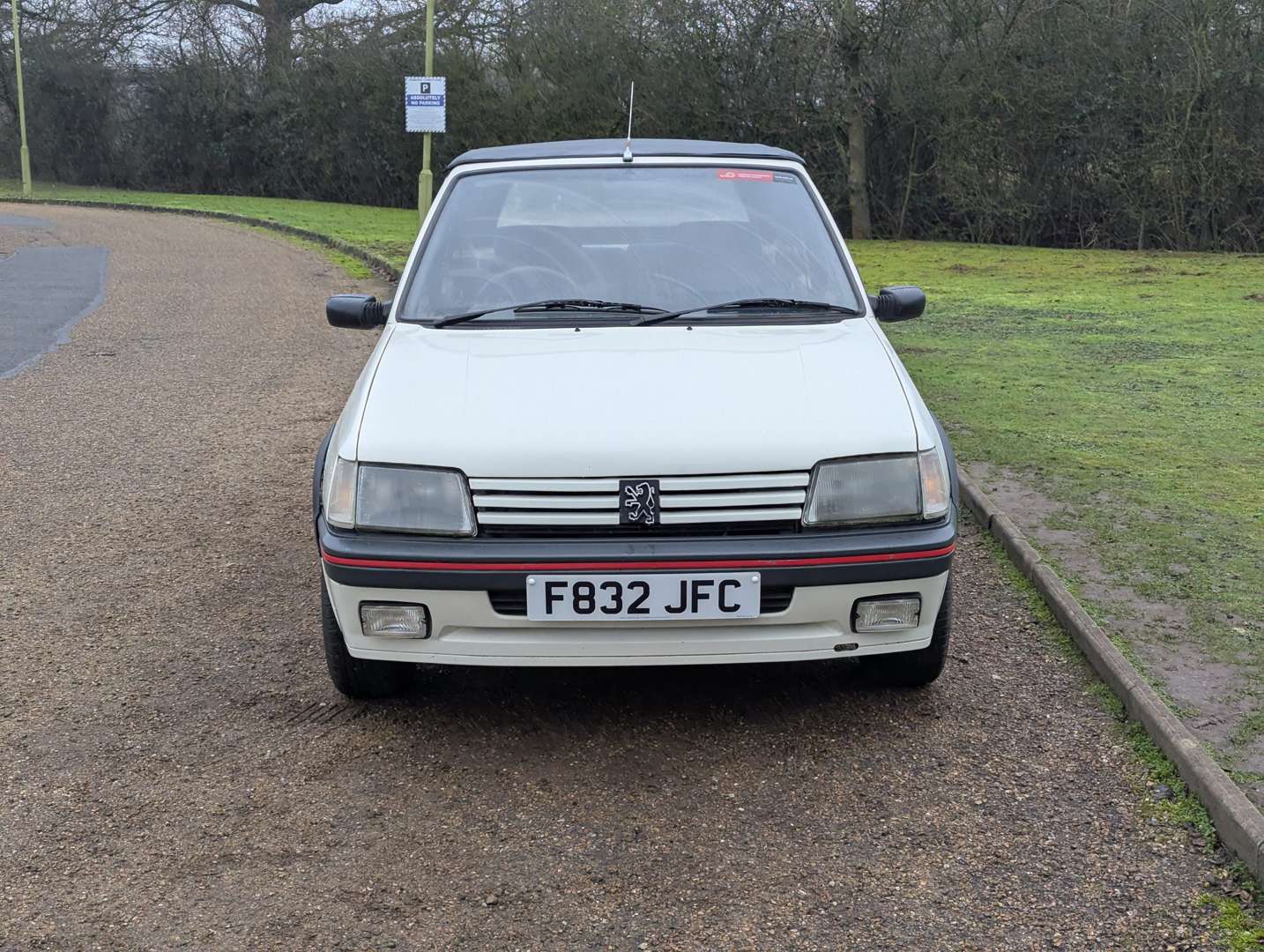 <p>1989 PEUGEOT 205 CABRIOLET JUNIOR</p>