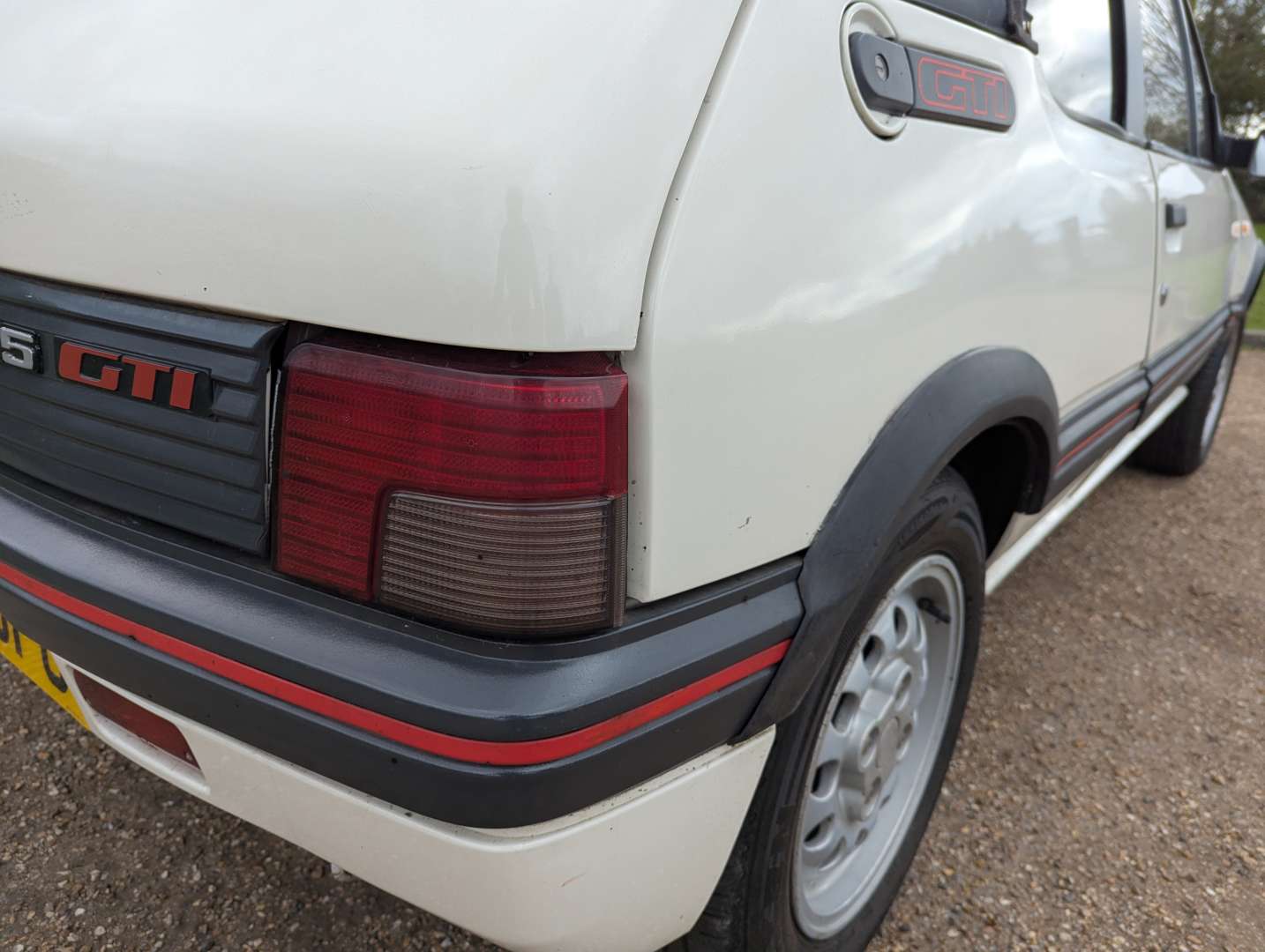 <p>1989 PEUGEOT 205 CABRIOLET JUNIOR</p>