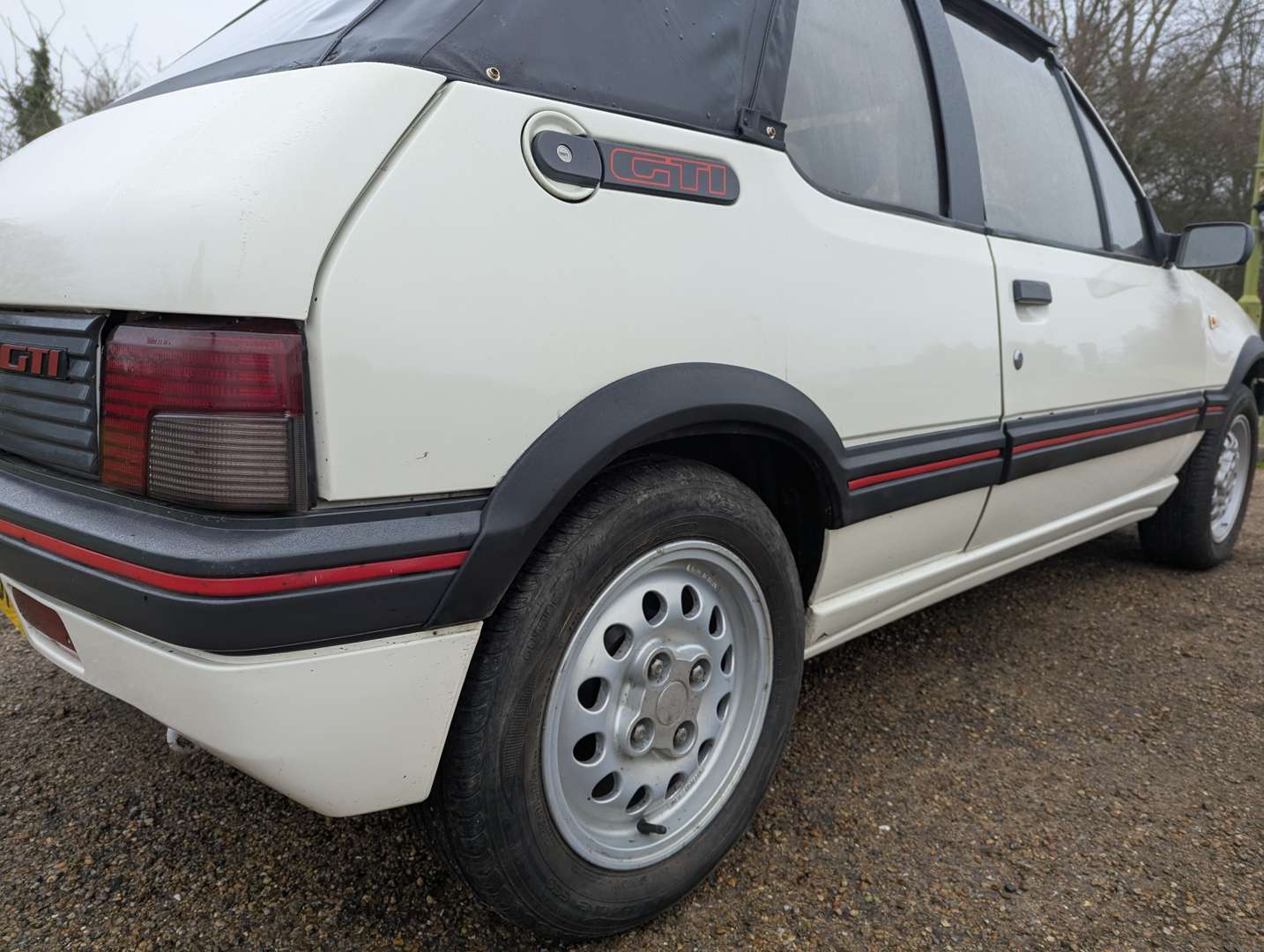 <p>1989 PEUGEOT 205 CABRIOLET JUNIOR</p>