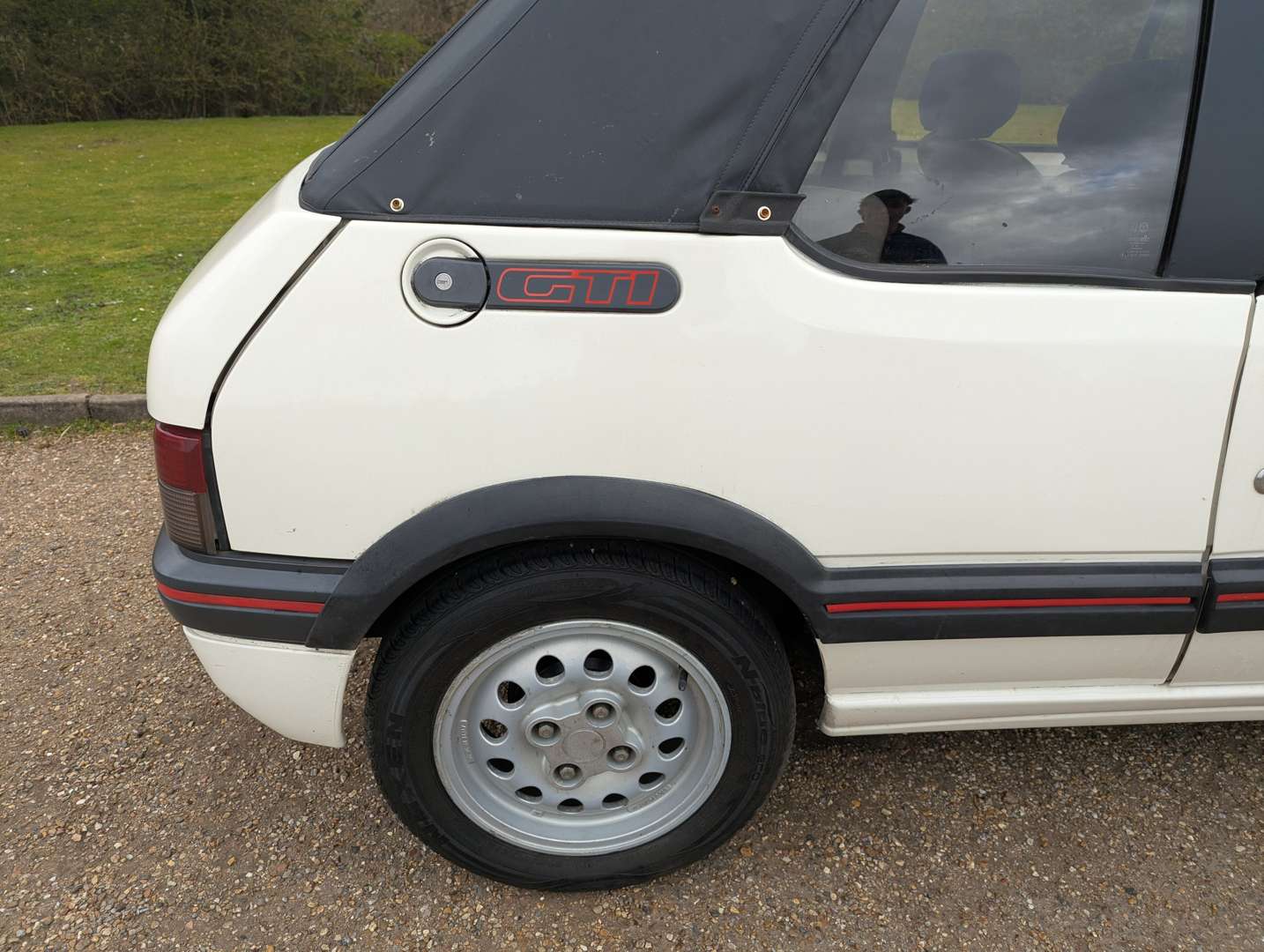 <p>1989 PEUGEOT 205 CABRIOLET JUNIOR</p>