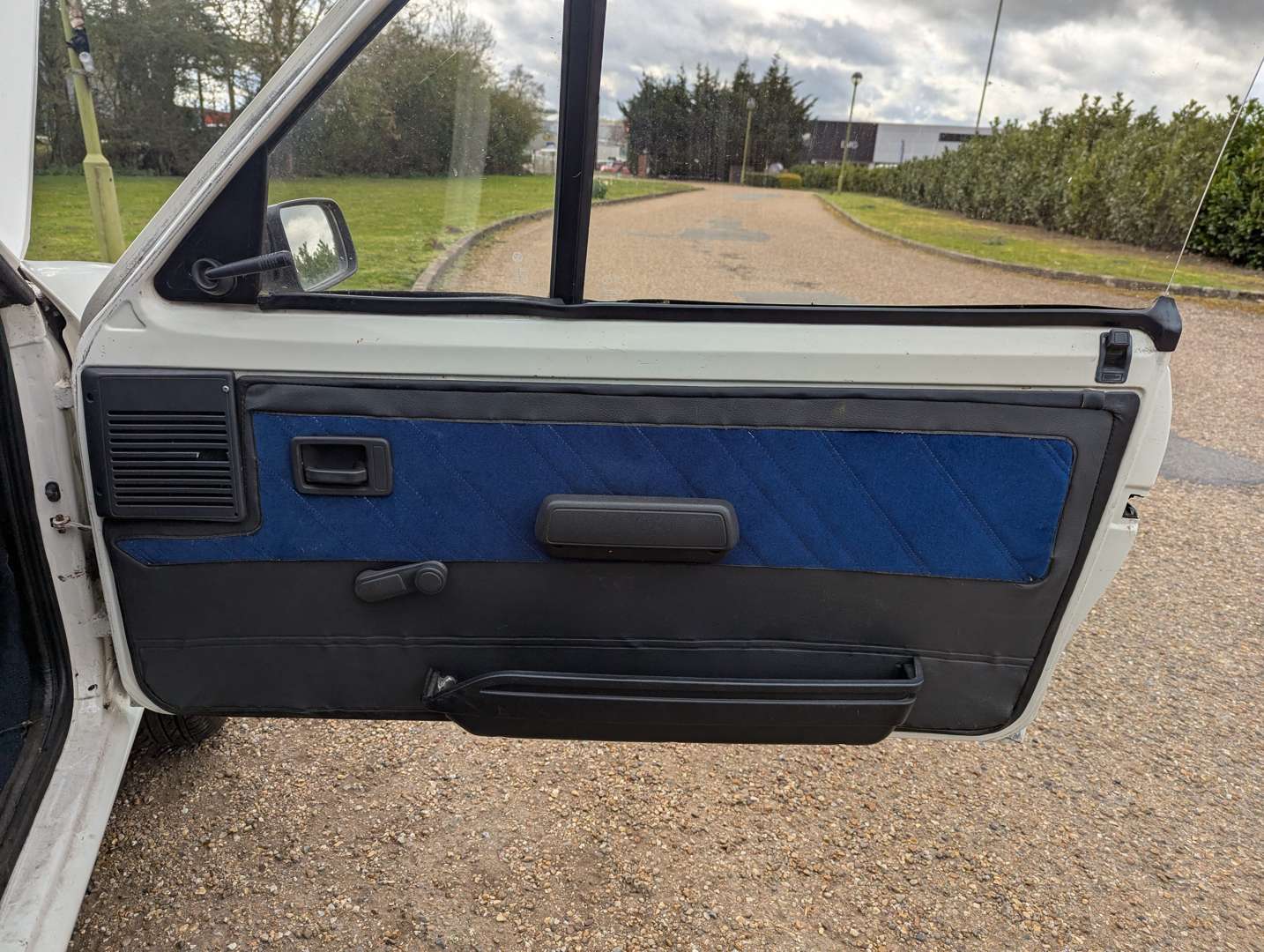 <p>1989 PEUGEOT 205 CABRIOLET JUNIOR</p>