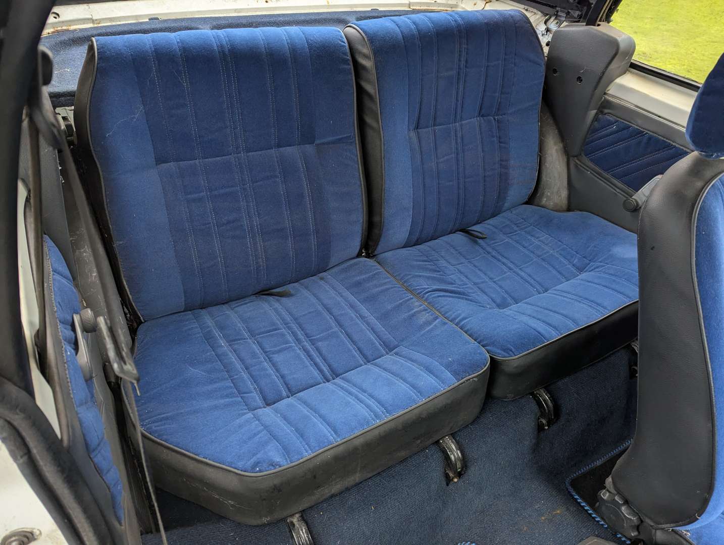 <p>1989 PEUGEOT 205 CABRIOLET JUNIOR</p>