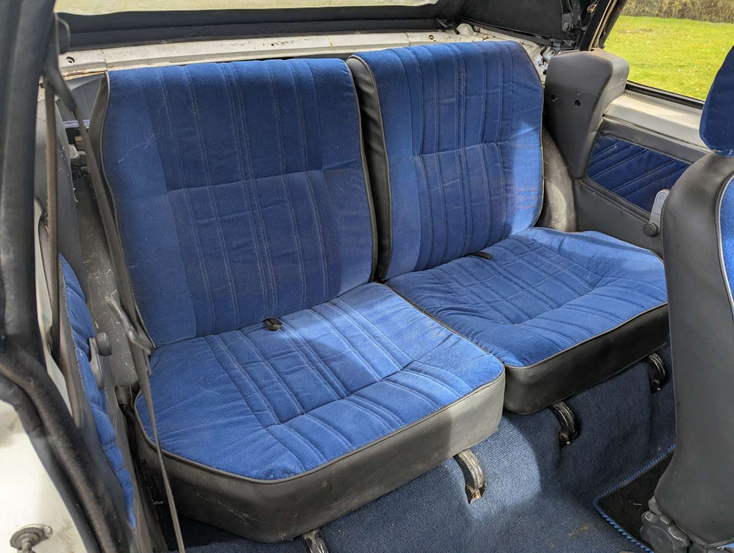 <p>1989 PEUGEOT 205 CABRIOLET JUNIOR</p>